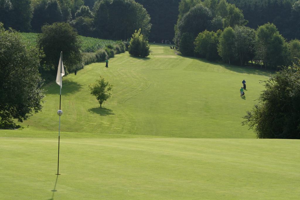 Golf & Hôtel de Falnuée Mazy Exterior foto